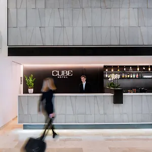 Cube فندق براغ