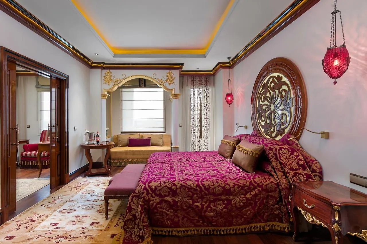 Titanic Mardan Palace Antalya